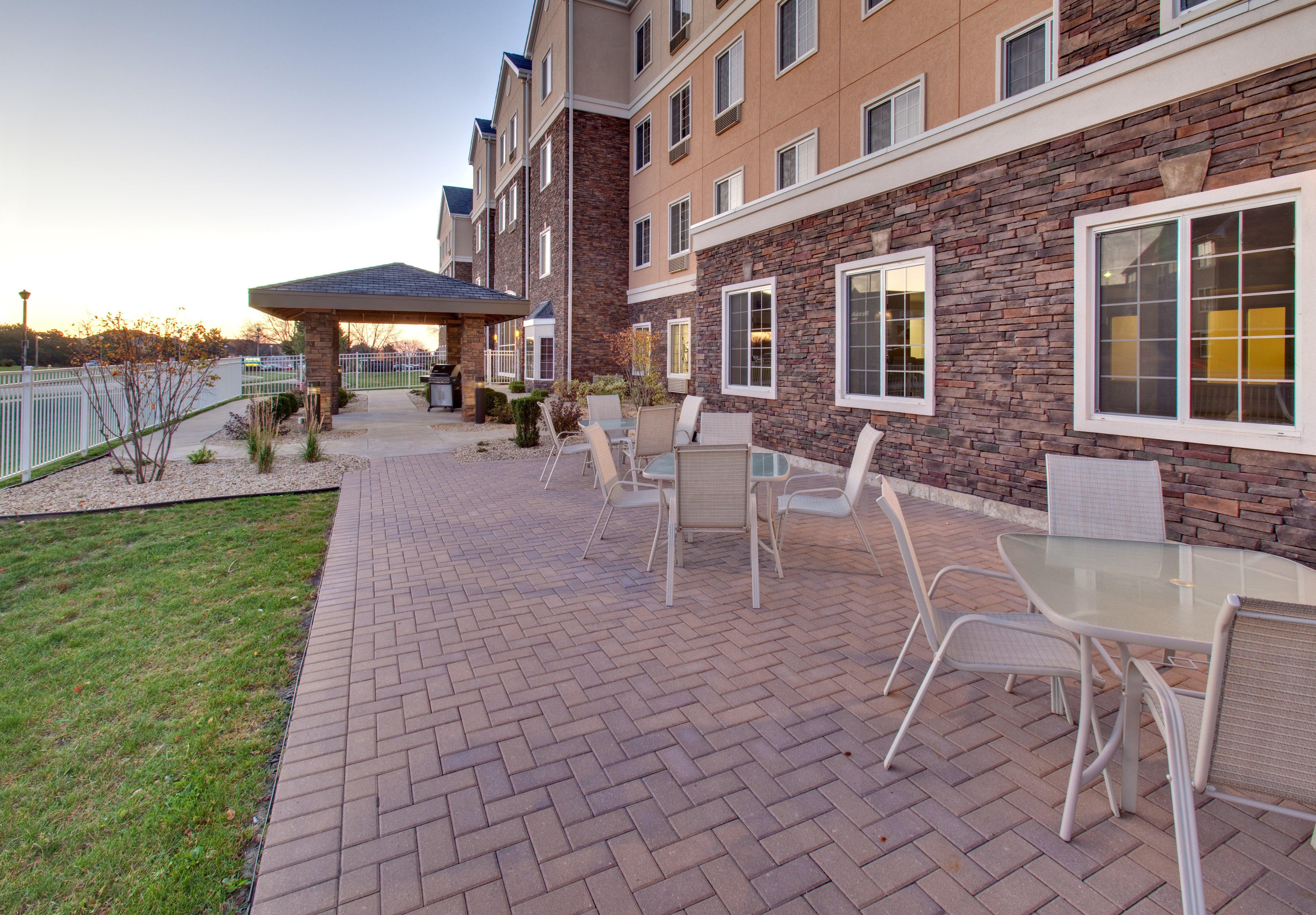 Staybridge Suites Rockford By Ihg Exterior photo