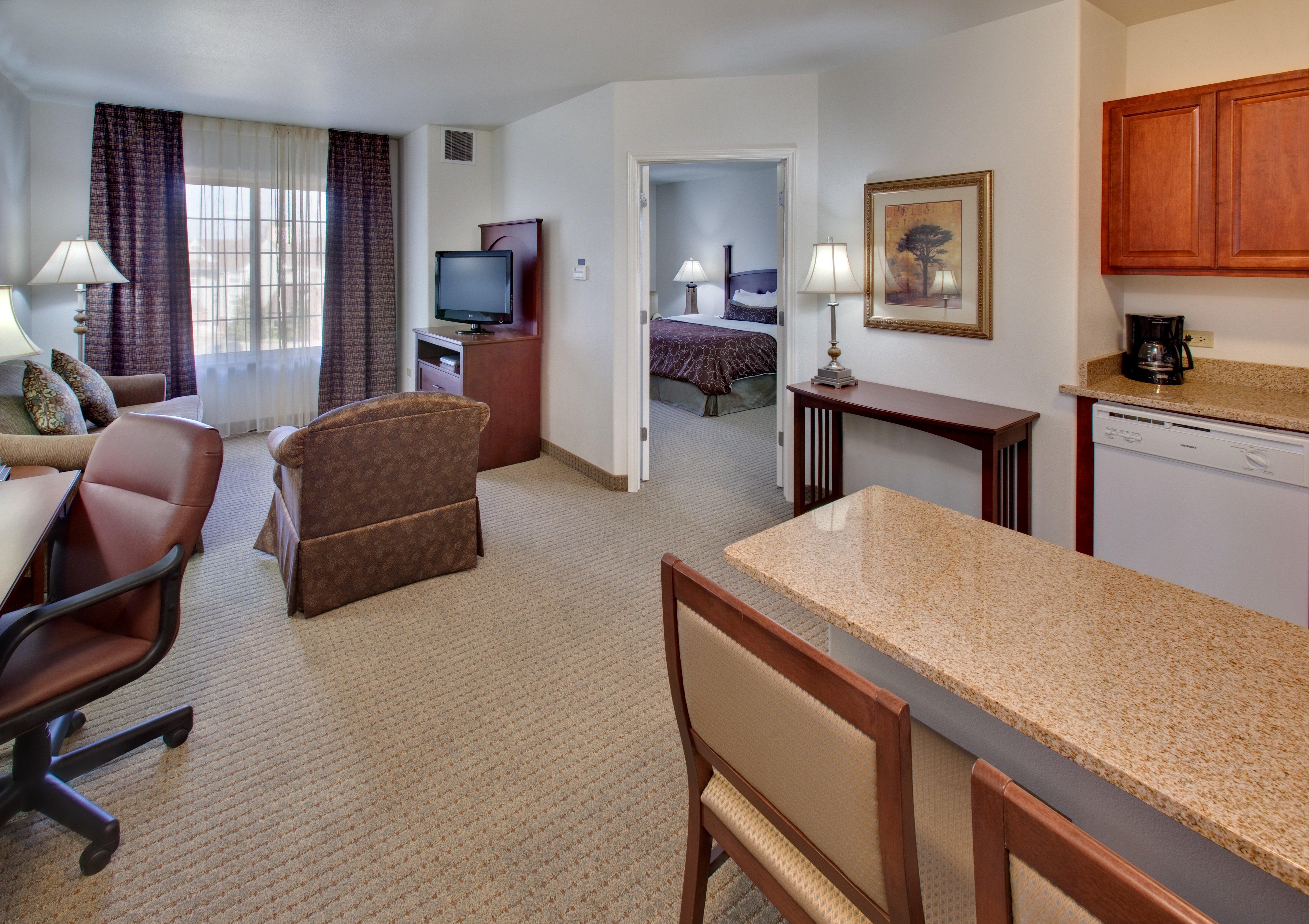 Staybridge Suites Rockford By Ihg Room photo