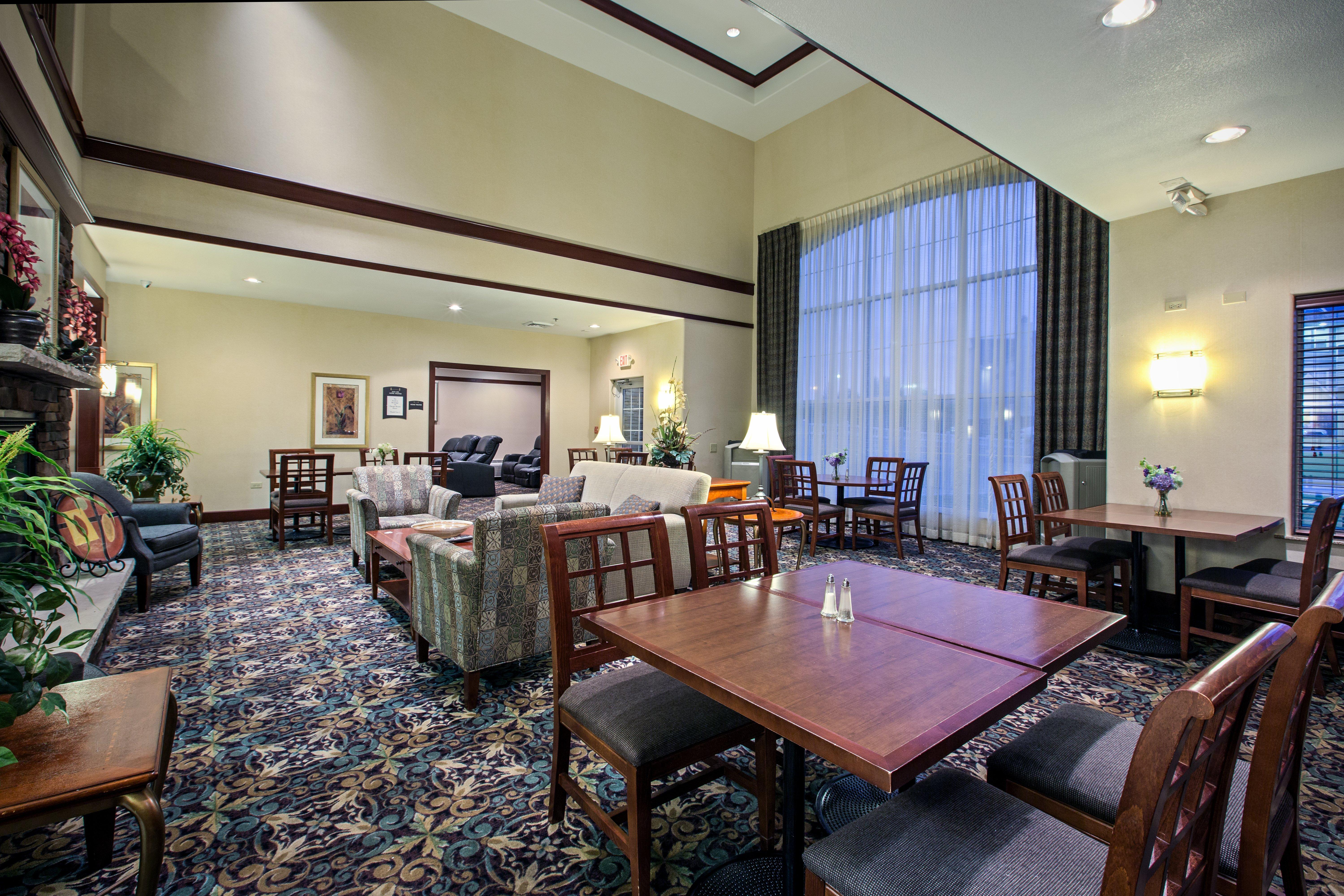 Staybridge Suites Rockford By Ihg Exterior photo