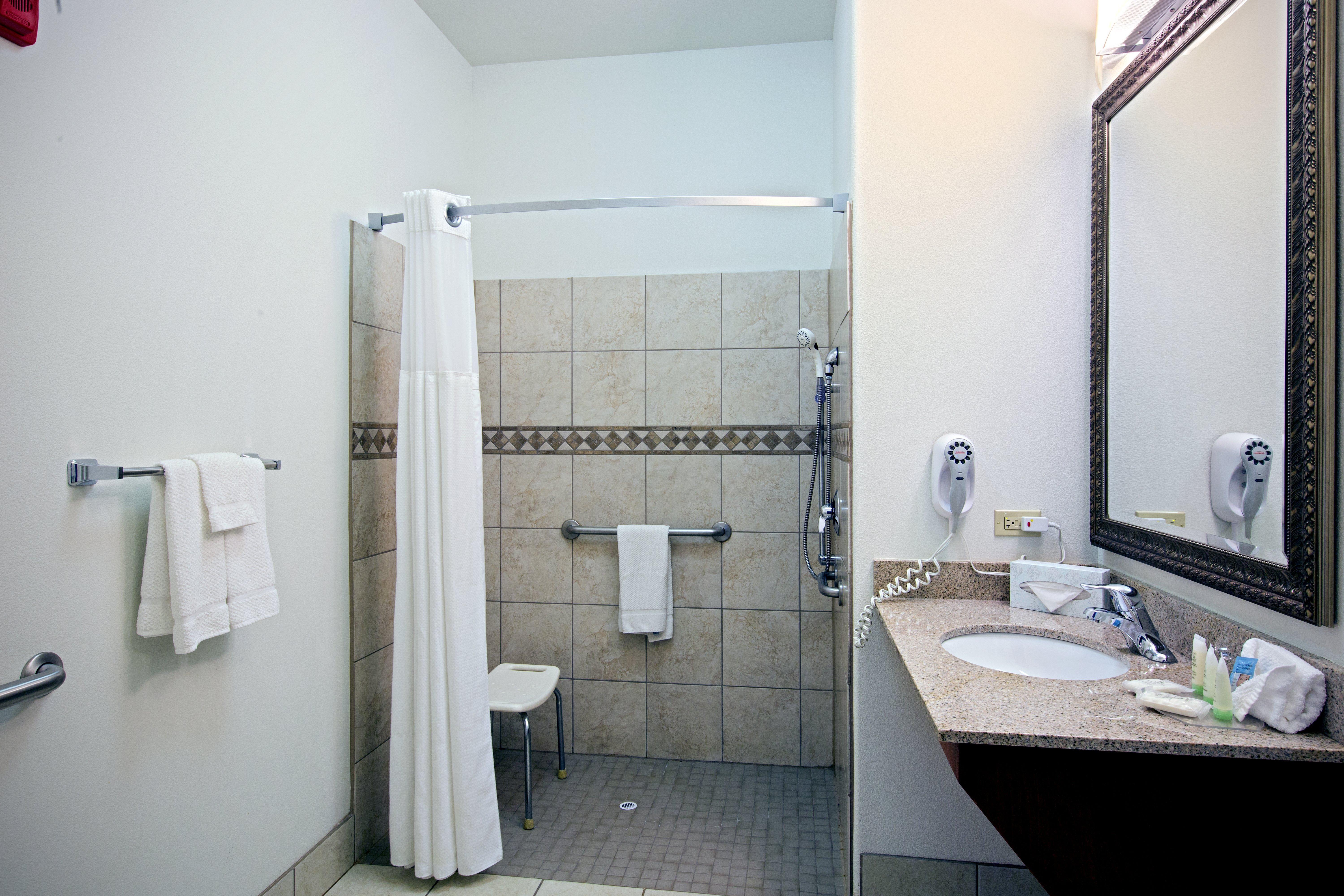 Staybridge Suites Rockford By Ihg Exterior photo