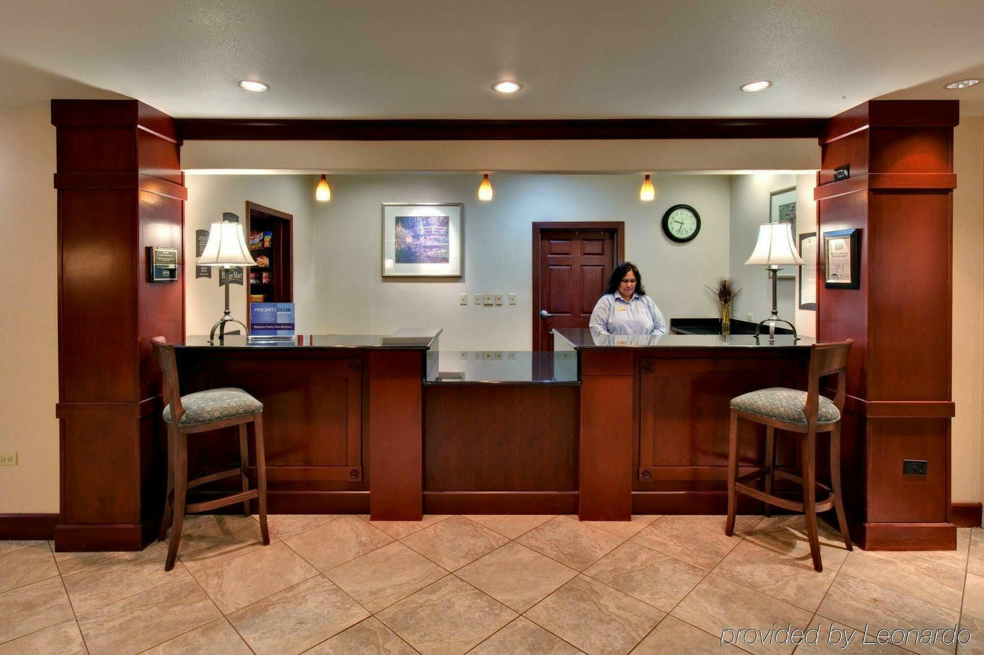 Staybridge Suites Rockford By Ihg Interior photo